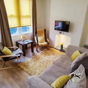 Kenrick Street Great House Available For Guests And Contractors Parking And Wifi Holiday home